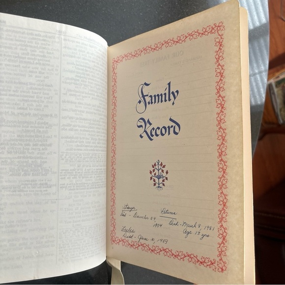 Saint Joseph Edition New American Bible 1970 Catholic Publishing 1970 edition - Picture 11 of 16